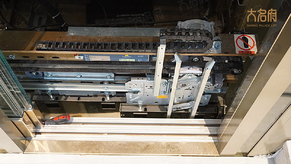 別墅電梯如何選購？一旦忽視門機(jī)會(huì)犯大錯(cuò)